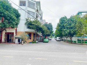 phân lô đg, vỉa hè, 3 ô tô tránh, kd, phố thanh am, thượng thanh, dt 80 m, mt 5.7 m, giá 16 tỷ 4