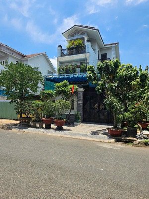 biệt thự 3 tầng giá tốt nhất khu dân cư khang điền, phước long b, tp thủ đức