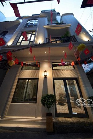 bán nhà giảng võ - ba đình - lô góc 3 mặt thoáng - full nội thất. dt: 36m 5 tầng tầng thang máy oto