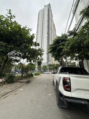 chủ cần bán căn biệt thự mini 120m2-ngay lacasa hoàng quốc việt-công viên trước nhà-16t8