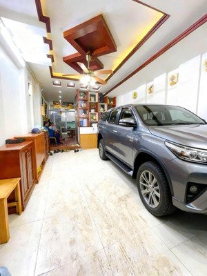 (hiếm) nhà phố quan nhân - ô tô vào - thang máy - kinh doanh - dt 62m2x4 tầng - mt 4.7m - giá 16 tỷ