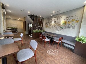 bán nhà mặt phố 5 tầng kinh doanh có vỉa hè giá hơn 10 tỷ