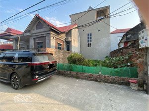 thôn đông bài, xã sóc sơn dt: 60m2 giá 2.x tỷ. đường ô tô tránh gần trường học, mầm non, cụm kcn