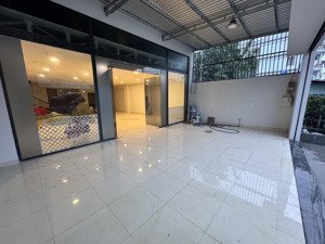 chính chủ cho thuê lâu dài diện tích 180m2