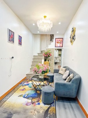 nhà 4 tầng, 4.5 tỷ. sổ vuông đẹp chùa liên phái, hai bà trưng