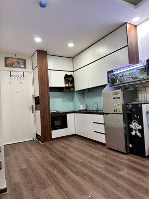 cho thuê chung cư dgold-tầng 12. dt 40m2- có 1pn-1wc-nội thất dính tường. giá 4.3triệu. nhà y hình