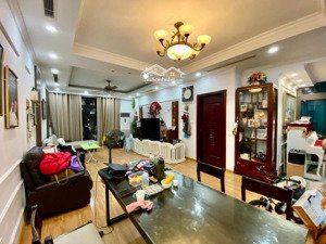 bán gấp căn hộ 3pn tòa r1 royal city số 72 nguyễn trãi, thanh xuân. 144m2 nội thất đẹp, nhỉnh 18tỷ