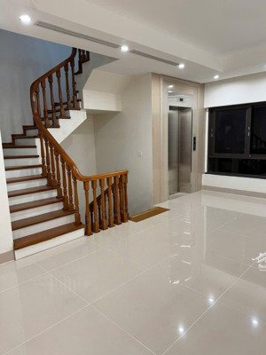 hiếm: mặt phố - kinh doanh - đấu giá đa sỹ vỉa hè 3m - thang máy 70m2 - 5t, mặt tiền hơn 5m, 20 tỷ