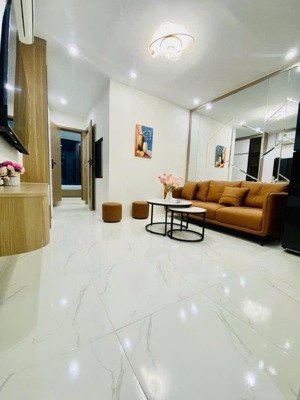 chỉ 3,99 tỷ tập thể tôn đức thắng, đống đa, tầng 3, sân rộng 60m2 2pn nhà đẹp