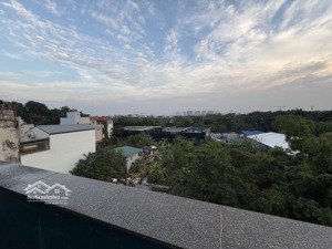 ngay big c, gần nguyễn văn cừ: 35m 5t dân xây đẹp, ngõ rộng, ô tô gần, đối diện cv nhỉnh 6 tỷ