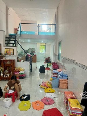 nhà hẻm xe hơi bình tân, dt 144m2 (8x18m) có 96m2 ođt qh góc 2 mặt tiền đường 20m, bán gấp 5,8 tỷ