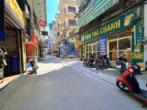 bán nhà 4 tầng dt 62m2, mt4m. giá 13,3 tỷ. phố doãn kế thiện - cầu giấy, để ở hoặc xây ccmn quá đep