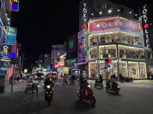 mặt tiền kd tân hương gần chợ dt: 7x18,5m(cấp 4) giá 26 tỷ bớt lộc