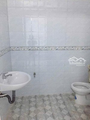 giảm mạnh còn 9,5 tỷ bán gấp nhà mặt tiền tỉnh lộ 10 bt, dt nở hậu 200m2 (7,3x28m nở hậu)