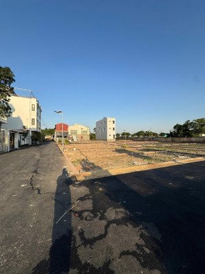 đất mặt đường 403 tăng giá không phanh!