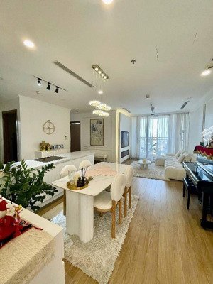 bán căn hộ vinhomes gardenia hàm nghi 103m, 3 ngủ full nội thất, lô góc, tặng slot ô tô