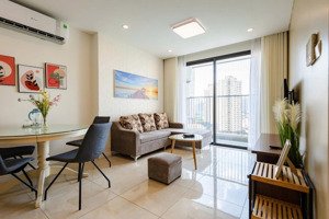 chính chủ cần bán gấp căn hộ 2 ngủ vinhomes dcapital - dt 70m2 - full nt - giá 9 tỷ bao thuế phí