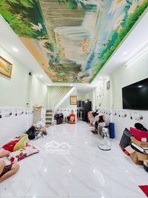 bán nhà hoàng diệu quận 4, 2 tầng - 53,2m2 - ngang 5.45m - giá chỉ nhích 5 tỷ