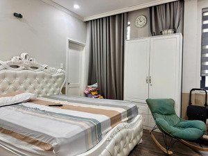 siêu phẩm mặt tiền đường n1 khu d2d có 1 cặp nhà bán