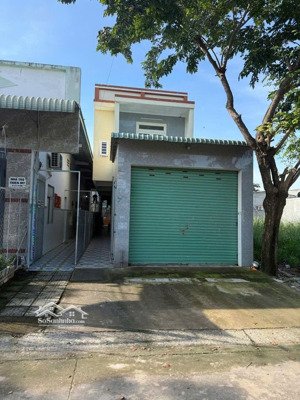 bán nhà trọ lầu gd xây gần chợ tự phát đẹp khu đô thị mỹ phước 3 bến cát bình dương. lh: 