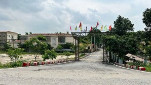 bán đất tại kv đấu giá, gần chợ ba thá - ứng hòa. sổ đỏ