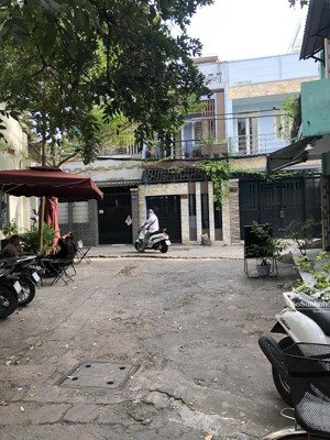 giá 7.5 tỷ!! nhà mới đẹp góc 2 mặt thoáng hẻm xe hơi hoàng hoa thám p6 bt 40m2 4 tầng giáp pn, q1