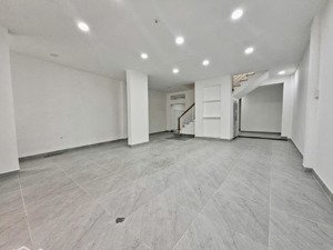 nhà hẻm xe hơi vườn lài- chỉ 90tr/m2 - sát luỹ bán bích - sổ nở hậu tài lộc.