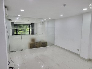 văn phòng chính chủ cho thuê ngay mặt tiền đường thân nhân trung, p13, tân bình giá chỉ 18tr/100m2