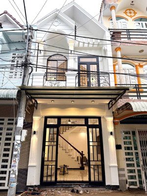 cực phẩm hẻm lớn đường tên lửa, bình trị đông b, bình tân