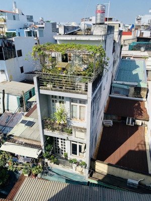 nhà 4 tầng, sân thượng, 4pn số 8/ trần văn hoàng. hẻm ôtô gần lý thường kiệt, khu bắc hải. sổ vuông