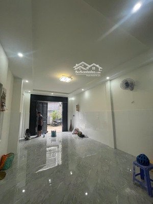 hẻm xe hơi 4 chỗ tới nhà - khu vip gần sân bay đường hoàng văn thụ-tân bình