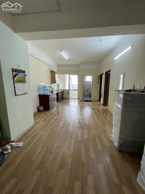 cho thuê chung cư F4 Trung Kính, 80m 2 phòng ngủ, đồ cơ bản 13 triệu phù hợp làm VP