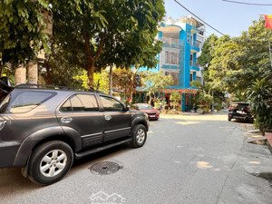 tôi cần bán nhà la khê hà đông, vị trí đẹp ngay sát ô tô, kđt nam la khê