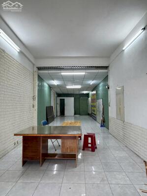  ̂ - ̀ Đường - Võ Chí Công - Hoà Xuân •DT: 4 X 17 •Thông Suốt