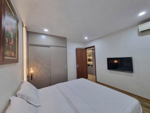 bán gấp căn chung cư 68m2 khu đô thị mễ trì hạ. cần tiền bán nhanh. lh 