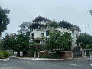 (lô góc hai mặt tiền) biệt thự vườn đào - vị trí sát lotte - 5 tầng hầm thang máy - chủ cần bán gấp