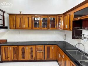 Nhà 2 tầng kiệt ô tô