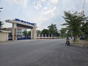 bán đất tại đông mỹ, thanh trì, hà nội, 97 triệu/m2, 211m2, mt 18m, lô góc, ô tô 7 chỗ vào