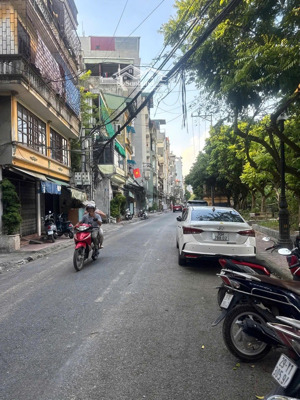 5 tỷ! bán nhà ngay cầu trắng văn quán hà đông 40m2, 3 tầng. nhà dân xây, giá đầu tư