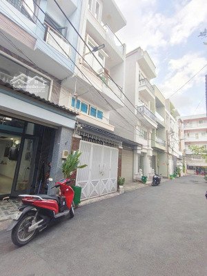 khu víp- ngay hoàng diệu 2- dt 4x15m+ lửng+3 tầng tiện ở- làm vpcty