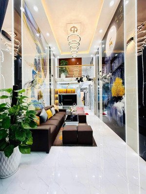 nhà mặt tiền ht13 - 59m2 - gần ngã ba đông quang - kinh doanh buôn bán - giá 4.5 tỷ