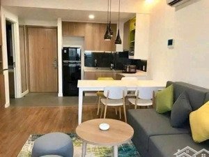 chuyên cho thuê giá tốt tại chcc republic plaza 18e cộng hoà. lh sdt & zalo