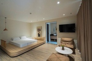 thuê ngay phòng 35m2 , bancol lớn , full nội thất , ngay nguyễn văn thương , bình thạnh