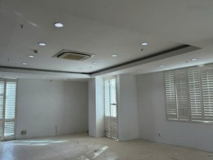 văn phòng q3 giờ tự do 70m2 giá 24 triệu/tháng tòa nhà mặt tiền kỳ đồng, quận 3
