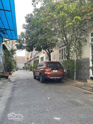 nhà mới khu đồng bộ 184 lê đình cẩn, dt: 4x13.5m, 3.5tấm, giá: 6.1tỷ có thương lượng