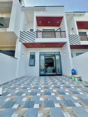 bán nhà riêng 2 mặt tiền 90m2 cù lao tân triều quanh năm mát mẻ