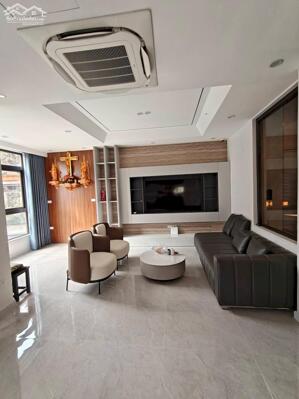 BÁN NHÀ PHỐ VŨ PHẠM HÀM- VỊ TRÍ ĐẸP- KINH DOANH ĐỈNH- VỈA HÈ- Ô TÔ TRÁNH- NGÕ TO NHƯ PHỐ.