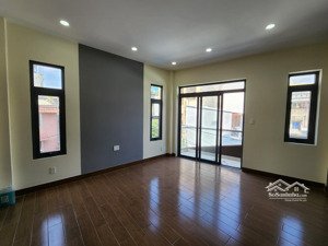 mặt bằng kinh doanh gần đường vĩnh hội quận 4, cần bán gấp!!!!! chỉ 9.8 tỷ