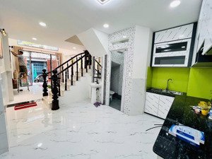 nhà đẹp gần mặt tiền mai hắc đế p15 q8 nở hậu, btct, 3pn sổ riêng, giá tốt