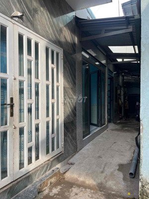 cho thuê lâu dài nhà ở gần cầu vượt gò dưa. chợ đầu mối thủ đức